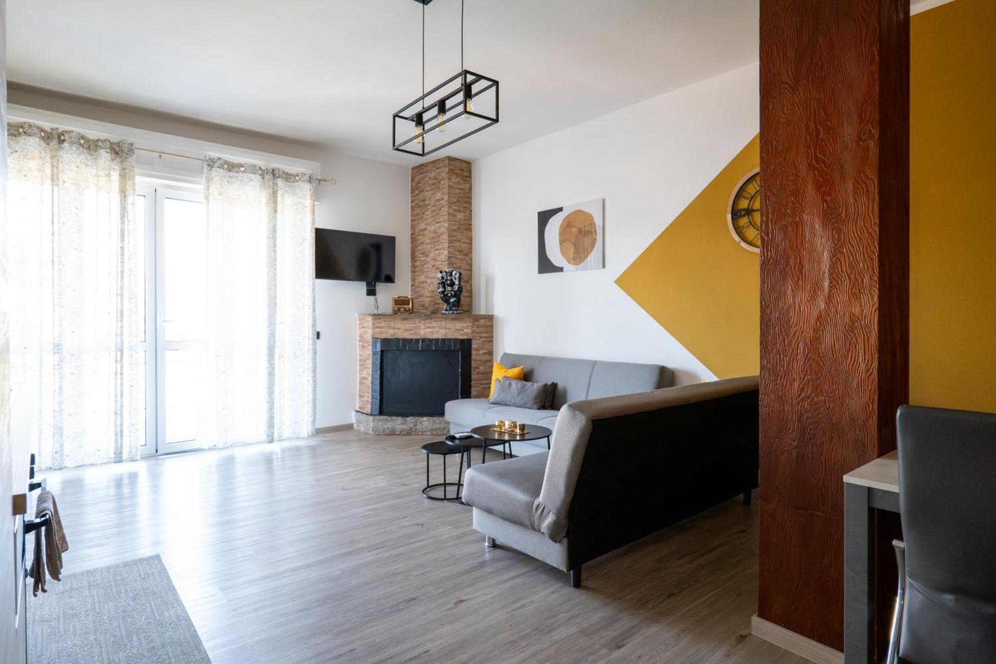 Casa Vacanze Aria Leggiuno Bagian luar foto